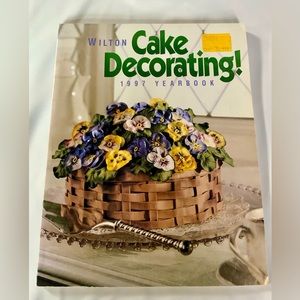 WILTON CAKE DECORATING 1997 YEARBOOK